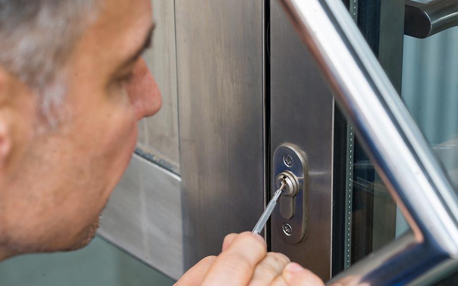 ouverture de porte claquée serrurier Les Lilas